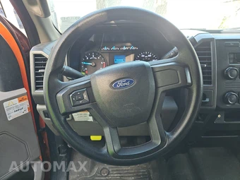 2019 Ford Super Duty F-450 Cab Chassis XL Crew Cab DRW - miniatura 10
