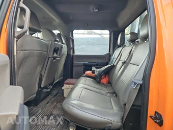2019 Ford Super Duty F-450 Cab Chassis XL Crew Cab DRW - miniatura 13