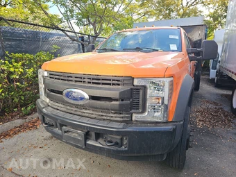 2019 Ford Super Duty F-450 Cab Chassis XL Crew Cab DRW - miniatura 2