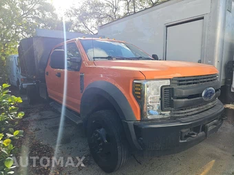 2019 Ford Super Duty F-450 Cab Chassis XL Crew Cab DRW - miniatura 3