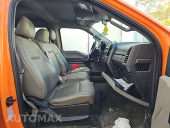 2019 Ford Super Duty F-450 Cab Chassis XL Crew Cab DRW - miniatura 8