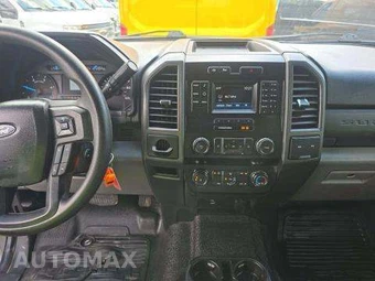 2019 Ford Super Duty F-450 Cab Chassis XL Extended Cab w/Rear Doors DRW - miniatura 10