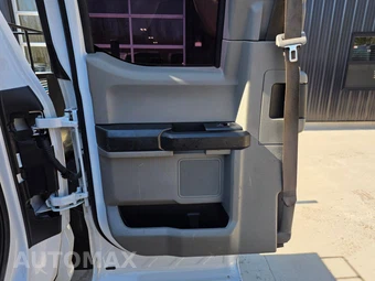 2019 Ford Super Duty F-450 Cab Chassis XL Extended Cab w/Rear Doors DRW - miniatura 17