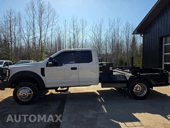 2019 Ford Super Duty F-450 Cab Chassis XL Extended Cab w/Rear Doors DRW - miniatura 3