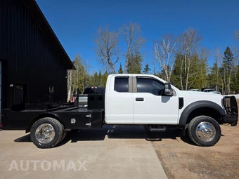 2019 Ford Super Duty F-450 Cab Chassis XL Extended Cab w/Rear Doors DRW - miniatura 9