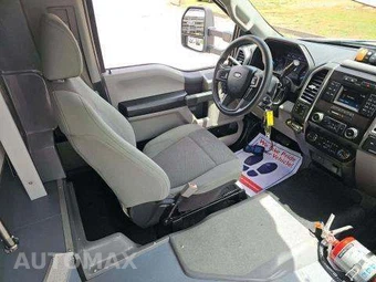 2019 Ford Super Duty F-450 Cab Chassis XL Regular Cab DRW - miniatura 17