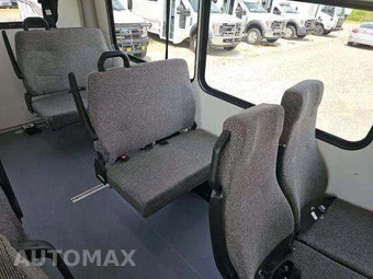 2019 Ford Super Duty F-450 Cab Chassis XL Regular Cab DRW - miniatura 21
