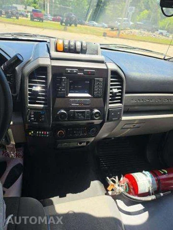 2019 Ford Super Duty F-450 Cab Chassis XL Regular Cab DRW - miniatura 10