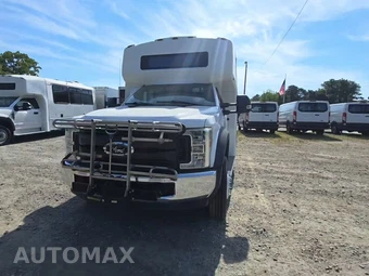 2019 Ford Super Duty F-450 Cab Chassis XL Regular Cab DRW