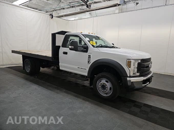 2019 Ford Super Duty F-450 Cab Chassis XL Regular Cab DRW - miniatura 3