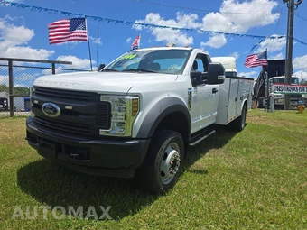 2019 Ford Super Duty F-450 Cab Chassis XL Regular Cab DRW