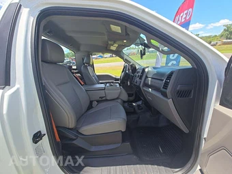 2019 Ford Super Duty F-450 Cab Chassis XL Regular Cab DRW - miniatura 15