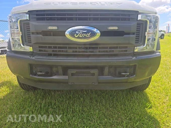 2019 Ford Super Duty F-450 Cab Chassis XL Regular Cab DRW - miniatura 19