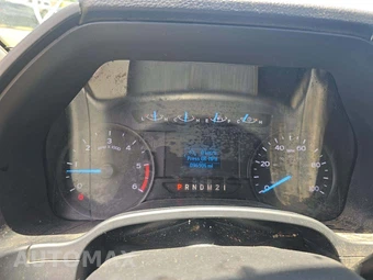 2019 Ford Super Duty F-450 Cab Chassis XL Regular Cab DRW - miniatura 9