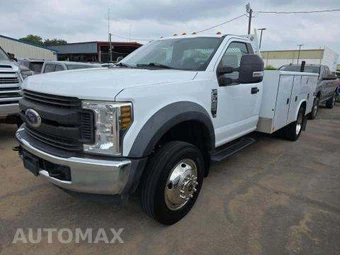 2019 Ford Super Duty F-450 Cab Chassis XL Regular Cab DRW