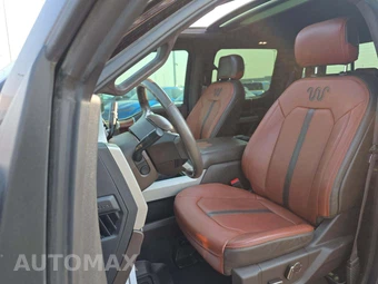 2019 Ford Super Duty F-450 King Ranch Crew Cab Long Bed DRW - miniatura 3