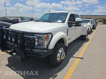 2019 Ford Super Duty F-450 Lariat Crew Cab Long Bed DRW