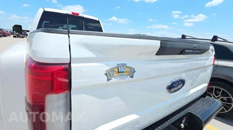 2019 Ford Super Duty F-450 Lariat Crew Cab Long Bed DRW - miniatura 21