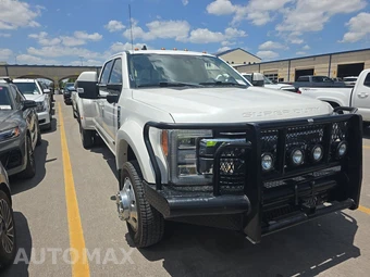 2019 Ford Super Duty F-450 Lariat Crew Cab Long Bed DRW - miniatura 3