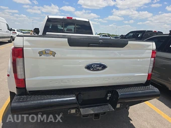 2019 Ford Super Duty F-450 Lariat Crew Cab Long Bed DRW - miniatura 5