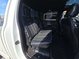 2019 Ford Super Duty F-450 Platinum Crew Cab Long Bed DRW - miniatura 16