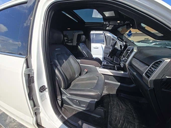 2019 Ford Super Duty F-450 Platinum Crew Cab Long Bed DRW - miniatura 18