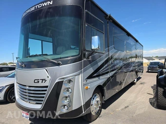 2019 Ford Super Duty F-53 Class A Motorhome Chassis DRW - miniatura 1