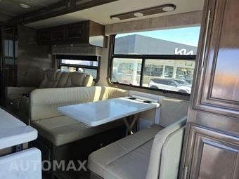 2019 Ford Super Duty F-53 Class A Motorhome Chassis DRW - miniatura 12