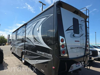 2019 Ford Super Duty F-53 Class A Motorhome Chassis DRW - miniatura 2