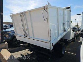 2019 Ford Super Duty F-550 Cab Chassis XL Crew Cab DRW - miniatura 3