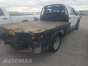2019 Ford Super Duty F-550 Cab Chassis XL Crew Cab DRW - miniatura 4