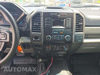 2019 Ford Super Duty F-550 Cab Chassis XL Crew Cab DRW - miniatura 10