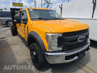 2019 Ford Super Duty F-550 Cab Chassis XL Crew Cab DRW - miniatura 4