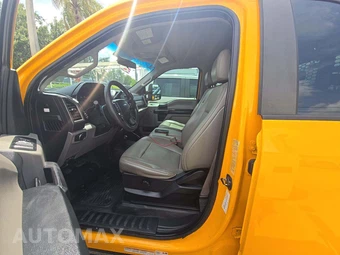 2019 Ford Super Duty F-550 Cab Chassis XL Crew Cab DRW - miniatura 6