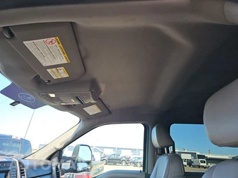 2019 Ford Super Duty F-550 Cab Chassis XL Crew Cab DRW - miniatura 18