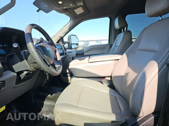 2019 Ford Super Duty F-550 Cab Chassis XL Crew Cab DRW - miniatura 7
