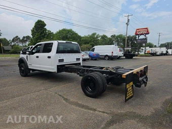 2019 Ford Super Duty F-550 Cab Chassis XL Crew Cab DRW - miniatura 2