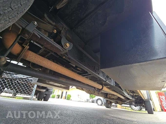 2019 Ford Super Duty F-550 Cab Chassis XL Crew Cab DRW - miniatura 16