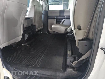 2019 Ford Super Duty F-550 Cab Chassis XL Crew Cab DRW - miniatura 13