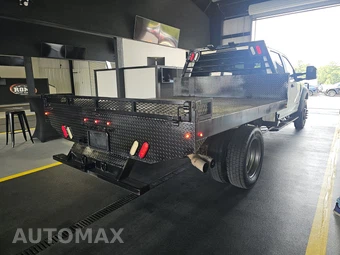 2019 Ford Super Duty F-550 Cab Chassis XL Crew Cab DRW - miniatura 4