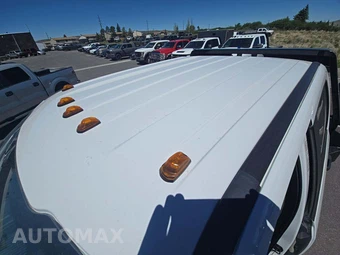 2019 Ford Super Duty F-550 Cab Chassis XL Crew Cab DRW - miniatura 12