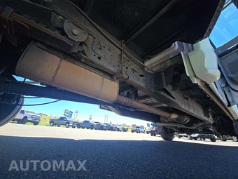 2019 Ford Super Duty F-550 Cab Chassis XL Crew Cab DRW - miniatura 16