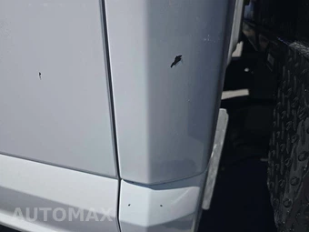 2019 Ford Super Duty F-550 Cab Chassis XL Crew Cab DRW - miniatura 21