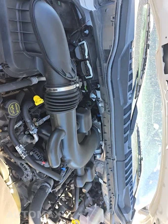 2019 Ford Super Duty F-550 Cab Chassis XL Crew Cab DRW - miniatura 23
