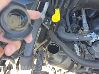 2019 Ford Super Duty F-550 Cab Chassis XL Crew Cab DRW - miniatura 24