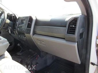 2019 Ford Super Duty F-550 Cab Chassis XL Extended Cab w/Rear Doors DRW - miniatura 15