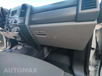2019 Ford Super Duty F-550 Cab Chassis XL Extended Cab w/Rear Doors DRW - miniatura 18