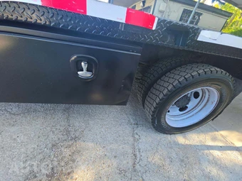 2019 Ford Super Duty F-550 Cab Chassis XL Extended Cab w/Rear Doors DRW - miniatura 26