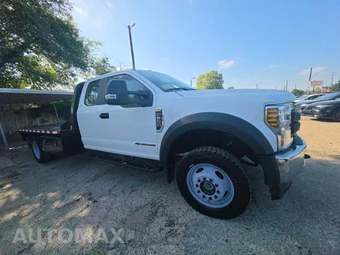 2019 Ford Super Duty F-550 Cab Chassis XL Extended Cab w/Rear Doors DRW - miniatura 4
