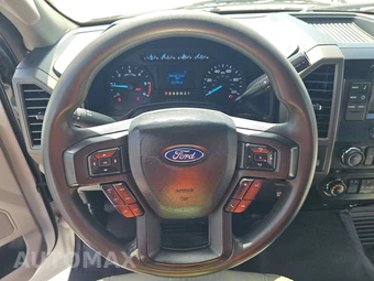 2019 Ford Super Duty F-550 Cab Chassis XL Regular Cab DRW - miniatura 10